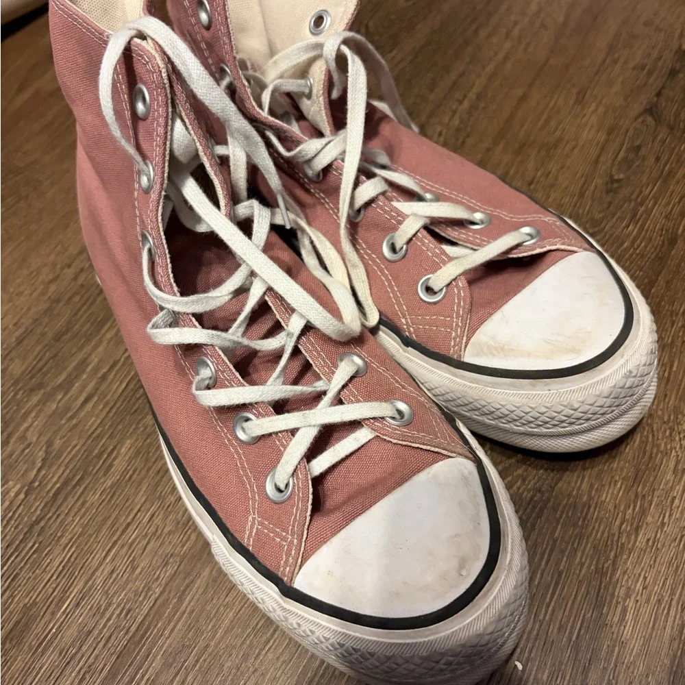 Converse - Picture 3 of 4
